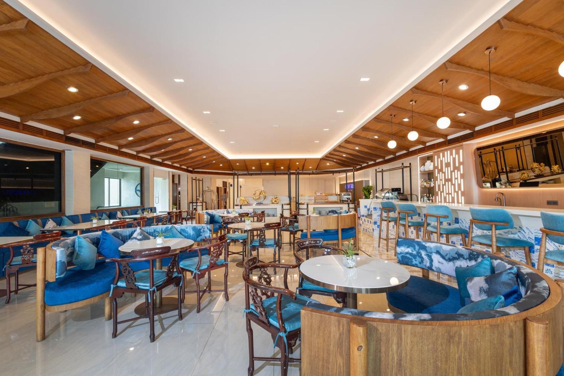 undefined Cloudotel Walking Street  8