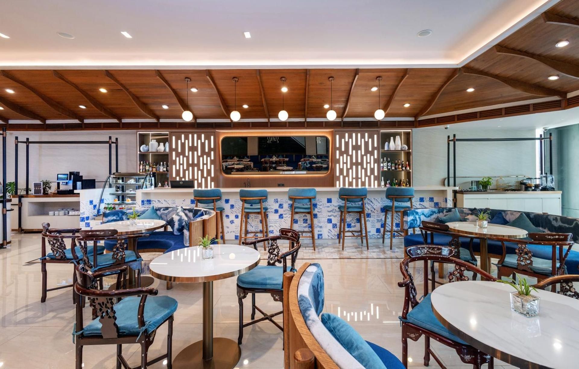 undefined Cloudotel Walking Street  4