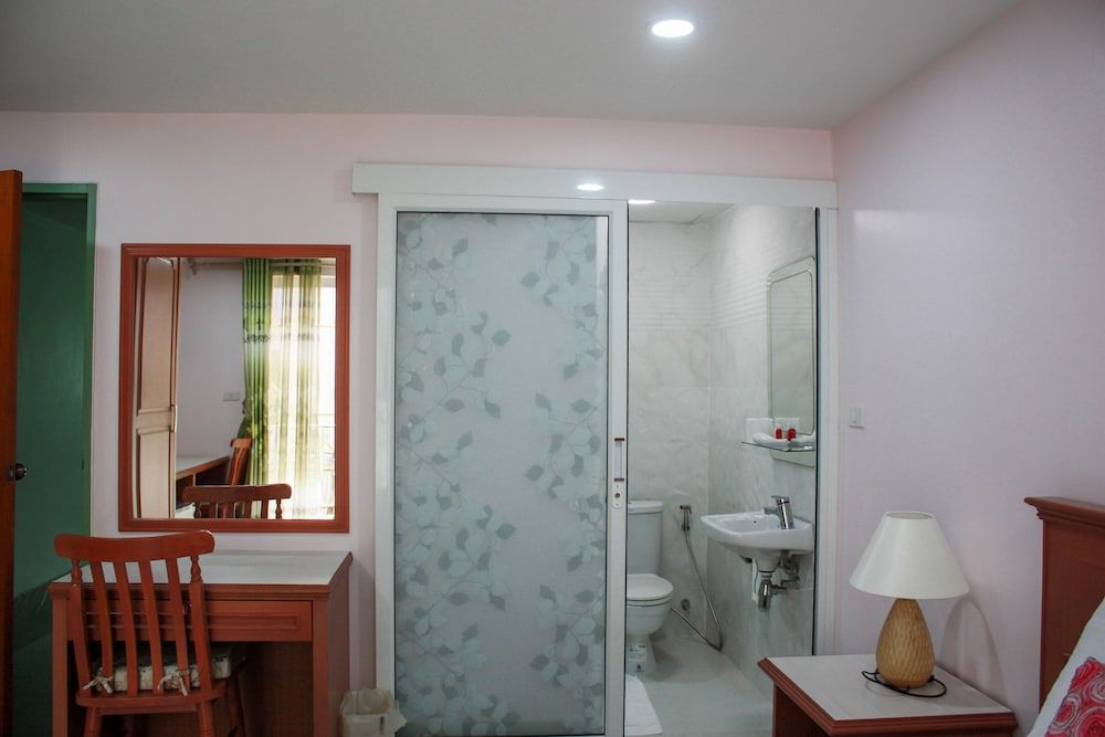 Panjai's Place Superior Double Room 8