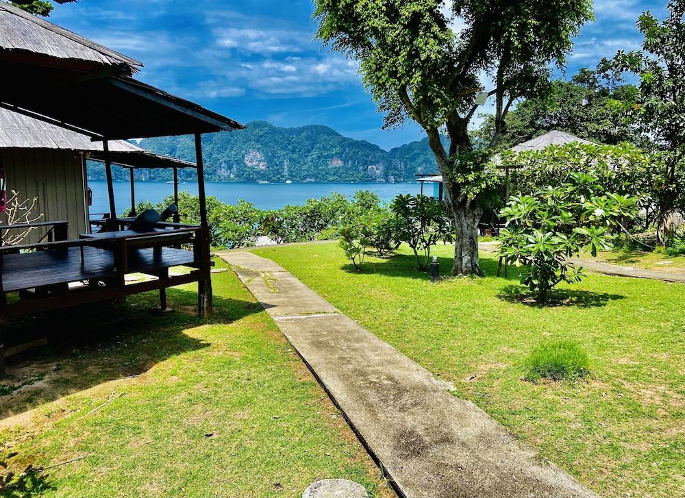 HIP Seaview Resort @ Phi Phi