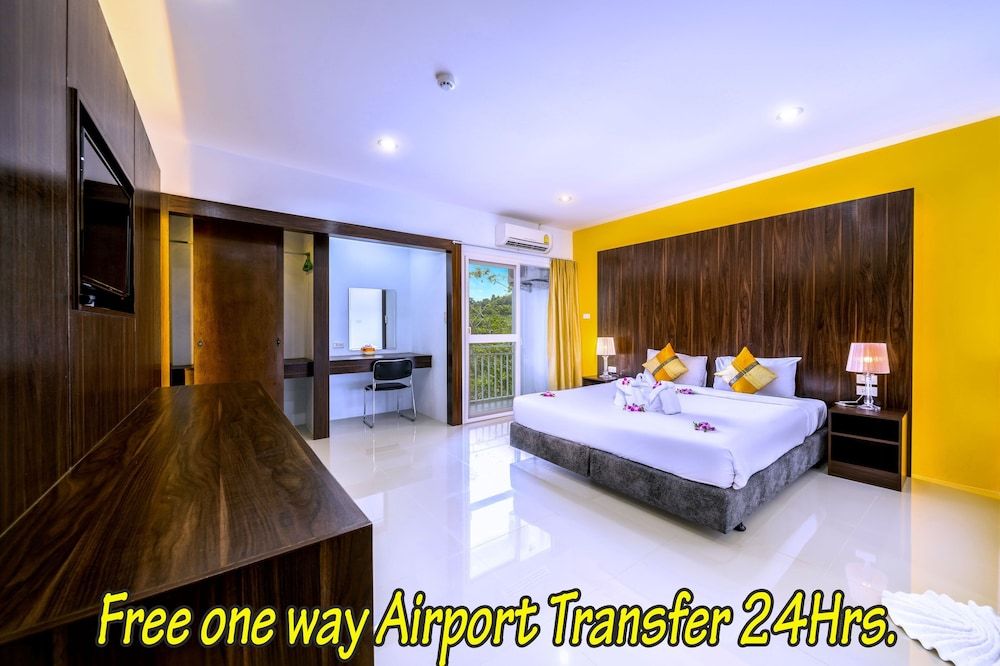 Naiyang Place Phuket Airport Deluxe Double Room 3