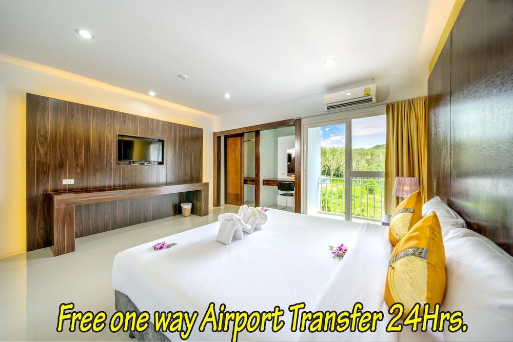 Naiyang Place Phuket Airport Deluxe Double Room 2