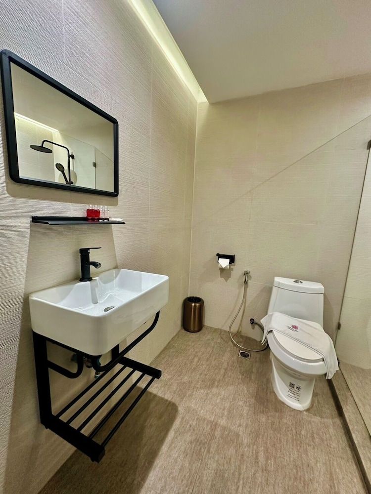 Sakura Sky Residence Deluxe Double or Twin Room, Non Smoking 5