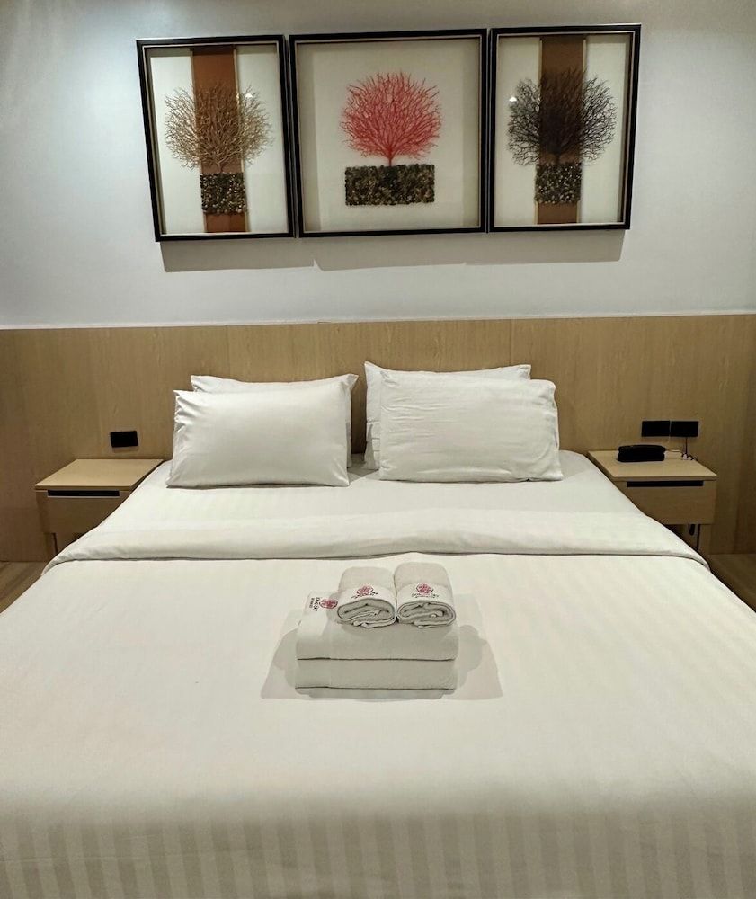 Sakura Sky Residence Deluxe Double or Twin Room, Non Smoking 3