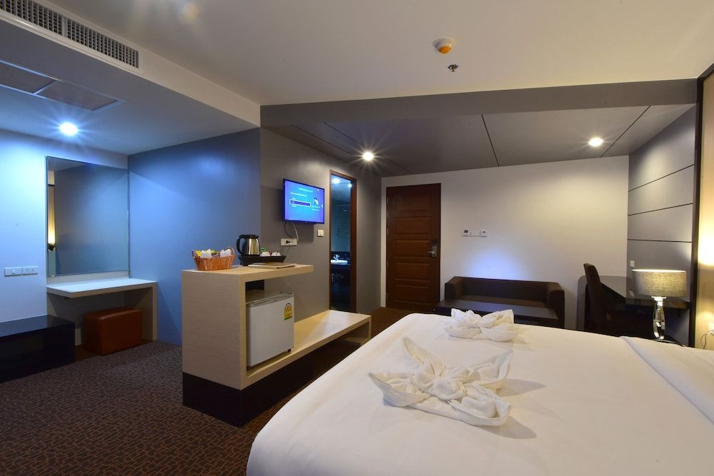 Siam Oriental Hotel Siam Deluxe Double Bed 4