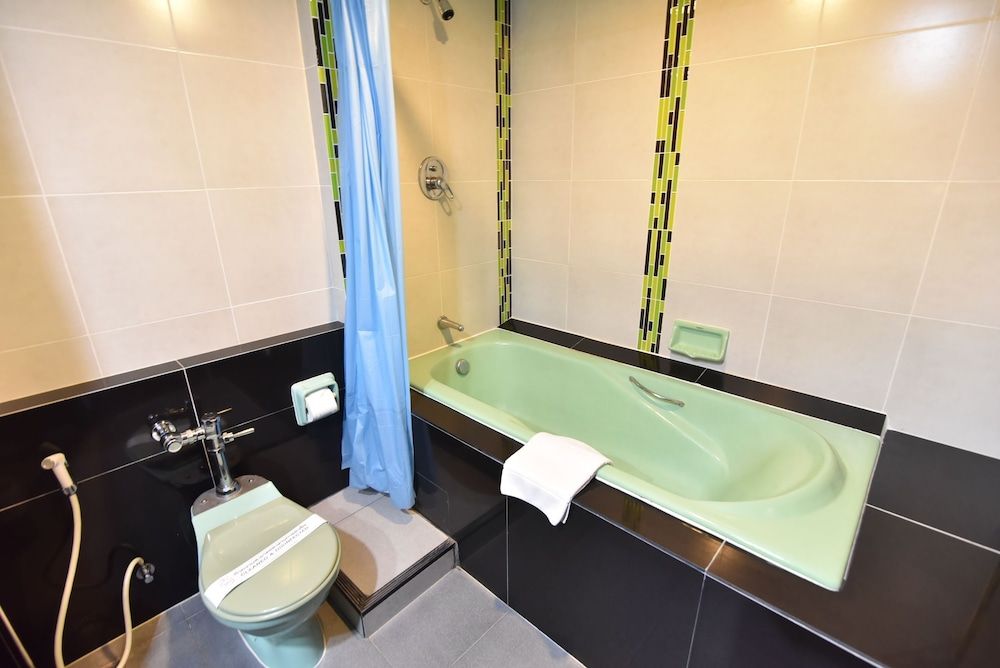 Siam Oriental Hotel Siam Superior Double Bed 6