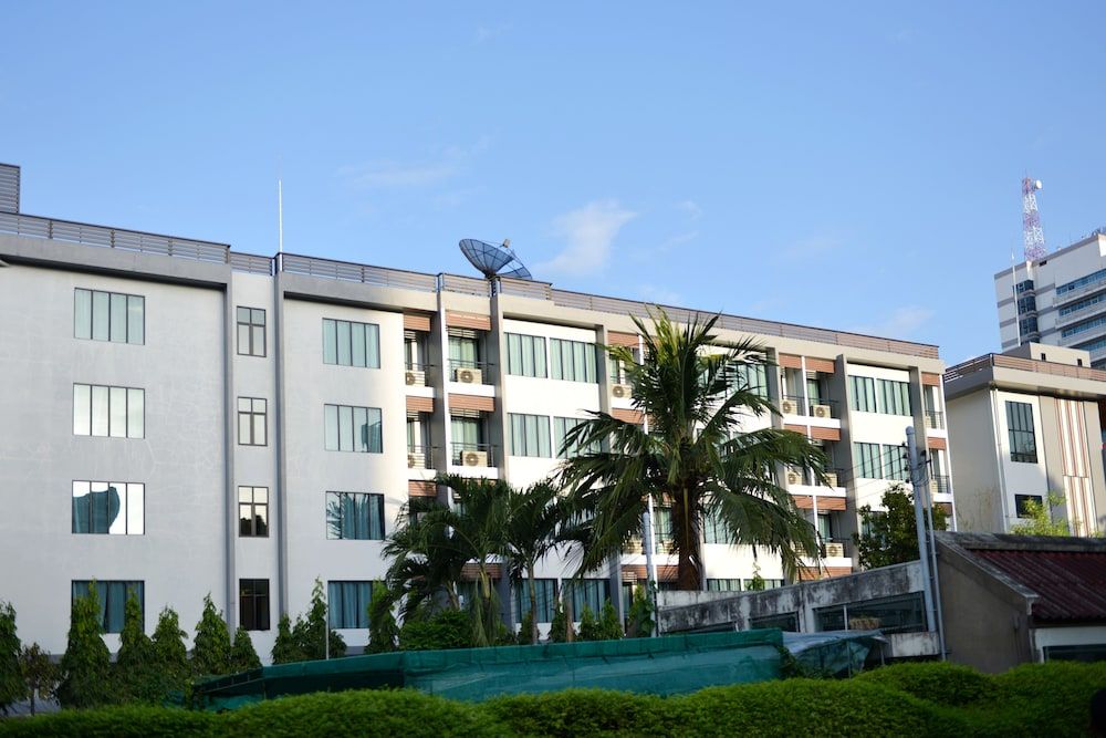 undefined Picnic Hotel Bangkok 4