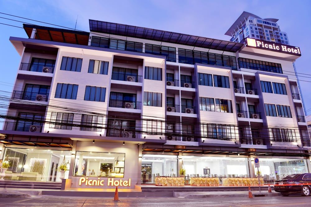 undefined Picnic Hotel Bangkok 9
