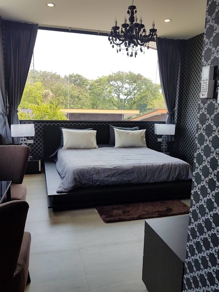 D-Sine Resort Premium Studio, 1 King Bed, Non Smoking, Canal View