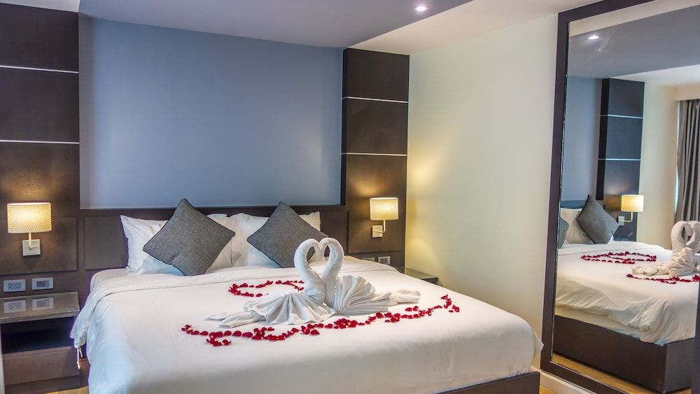 Unique Regency Pattaya Deluxe Room 6