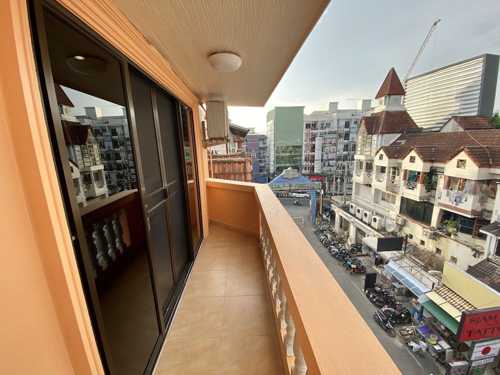 Deluxe Double Room, City View