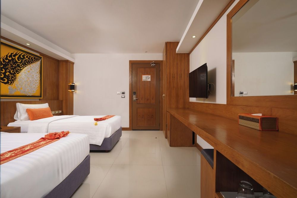 Chabana Kamala Hotel Superior Room 5