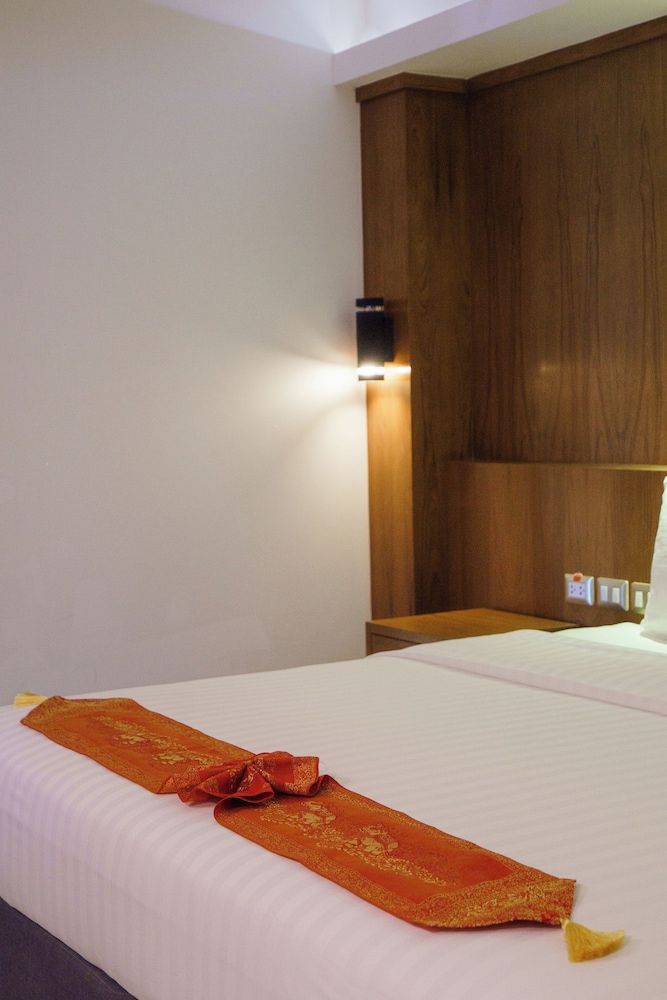 Chabana Kamala Hotel Superior Room 11