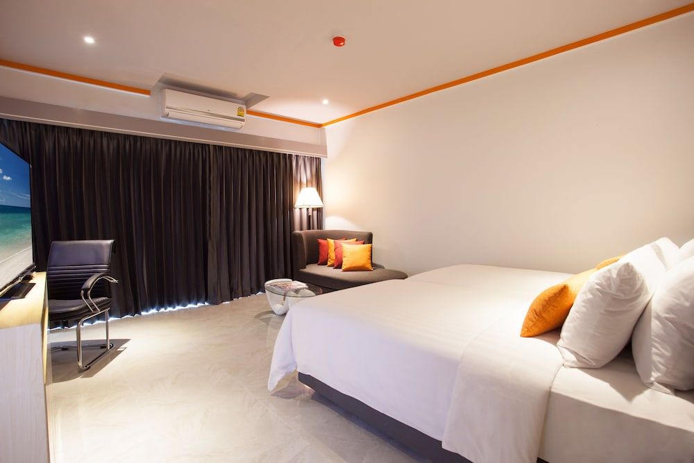 Chabana Kamala Hotel Deluxe Room, 1 Double or 2 Twin Beds 6