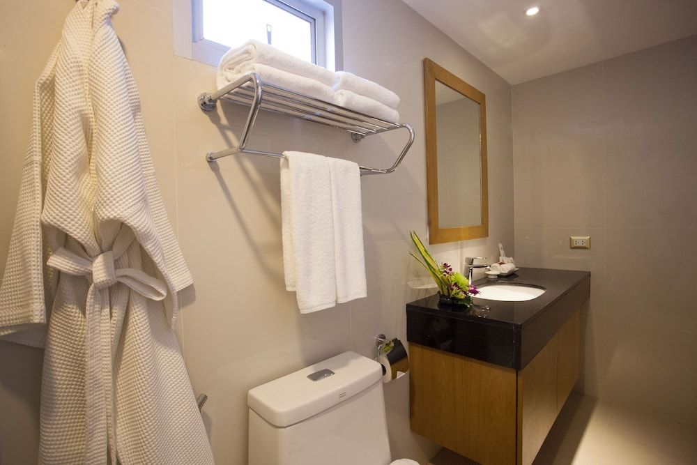 Chabana Kamala Hotel Superior Room 14