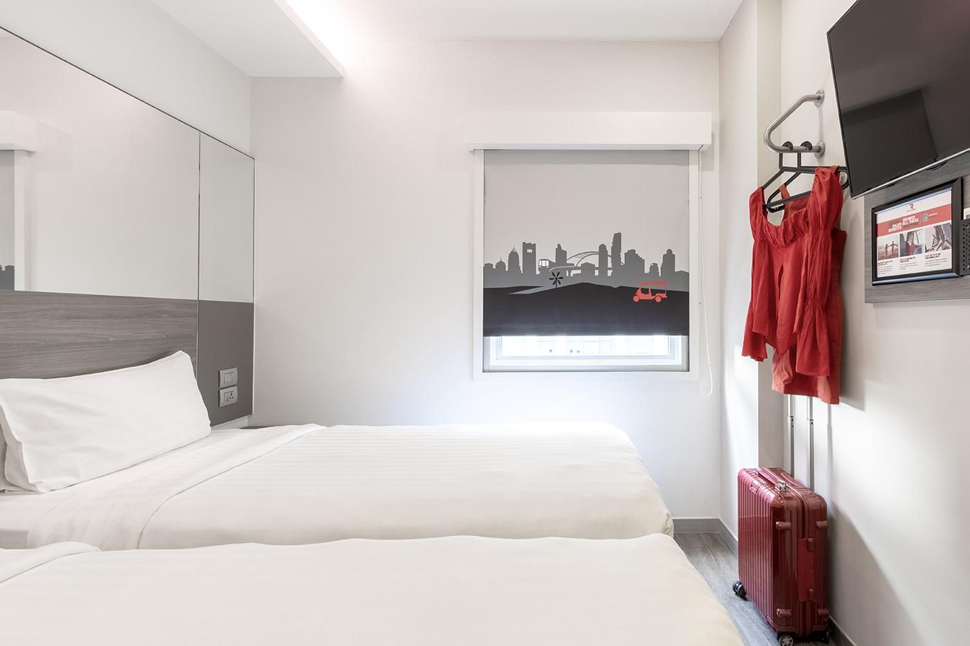 Easy Planet Bangkok Surawong Standard Twin Room 3