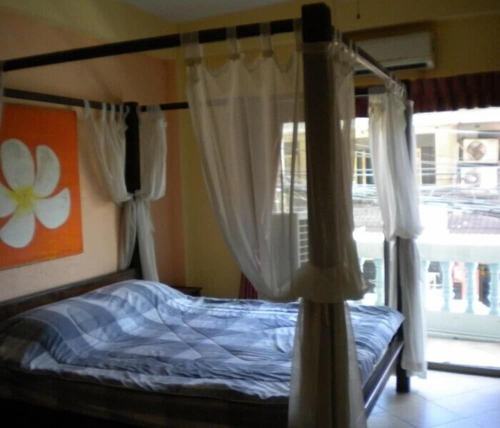 undefined Nicky's Guesthouse 4