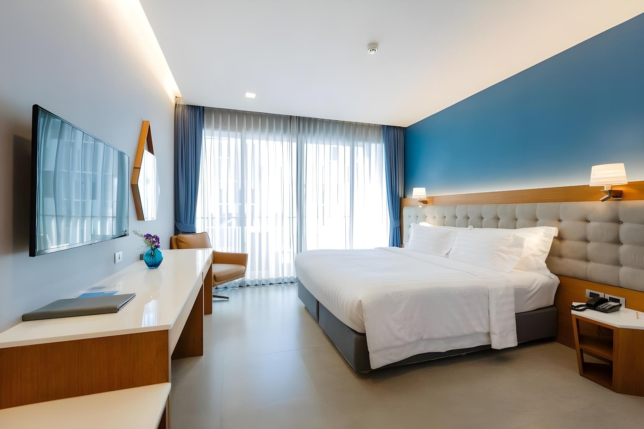 BlueSotel Krabi Ao Nang Beach Superior Room with Balcony 7