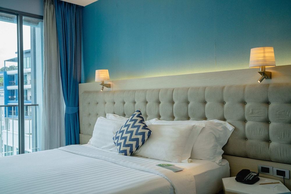 BlueSotel Krabi Ao Nang Beach Deluxe Pool View Room With Balcony 4