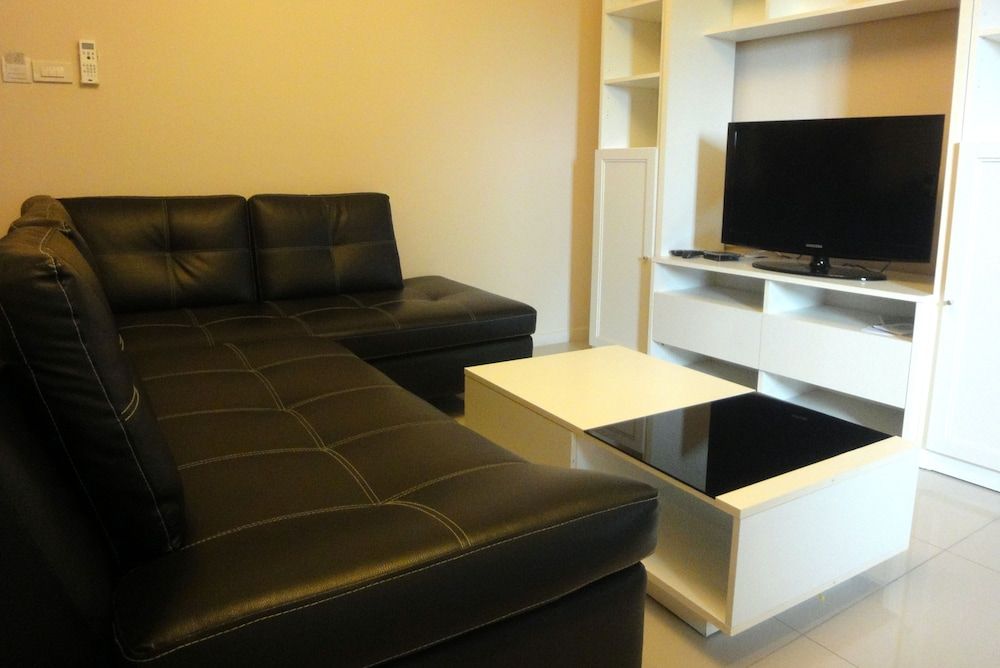 Royal Place Banchang Junior suite 6