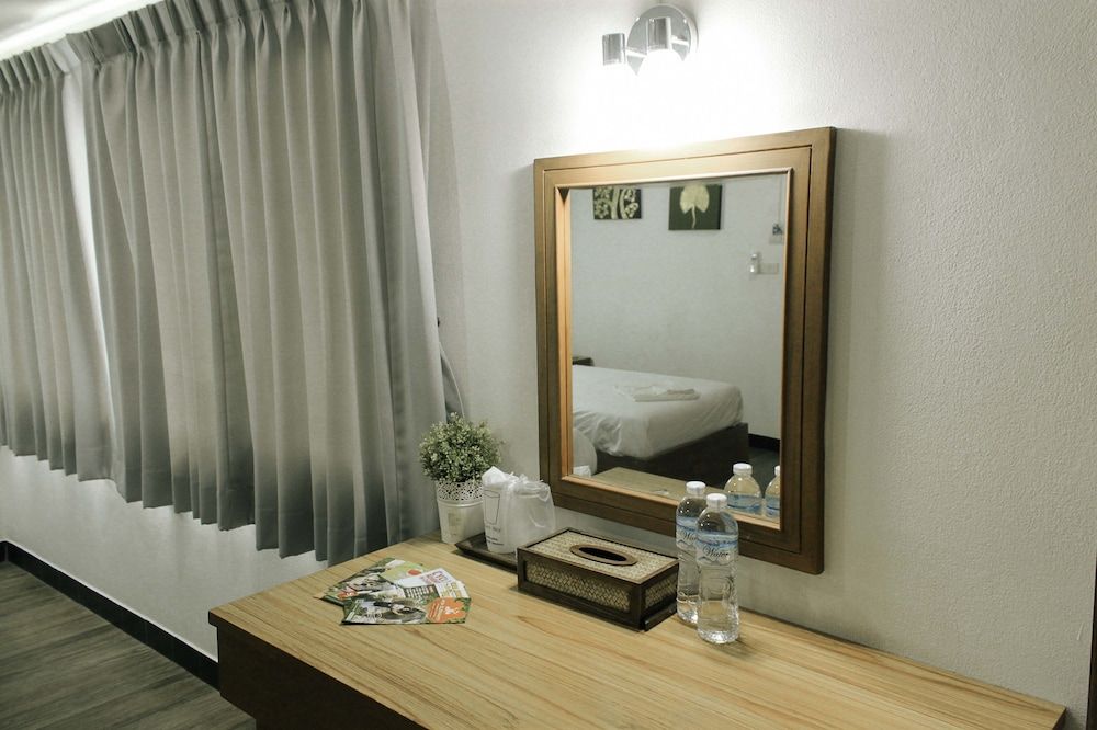 Urban House 195 Standard Twin Room 12