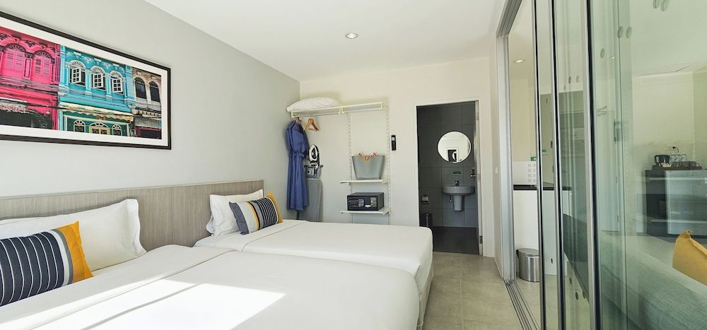 Recenta Suite Phuket Suanluang Executive Triple Room 5