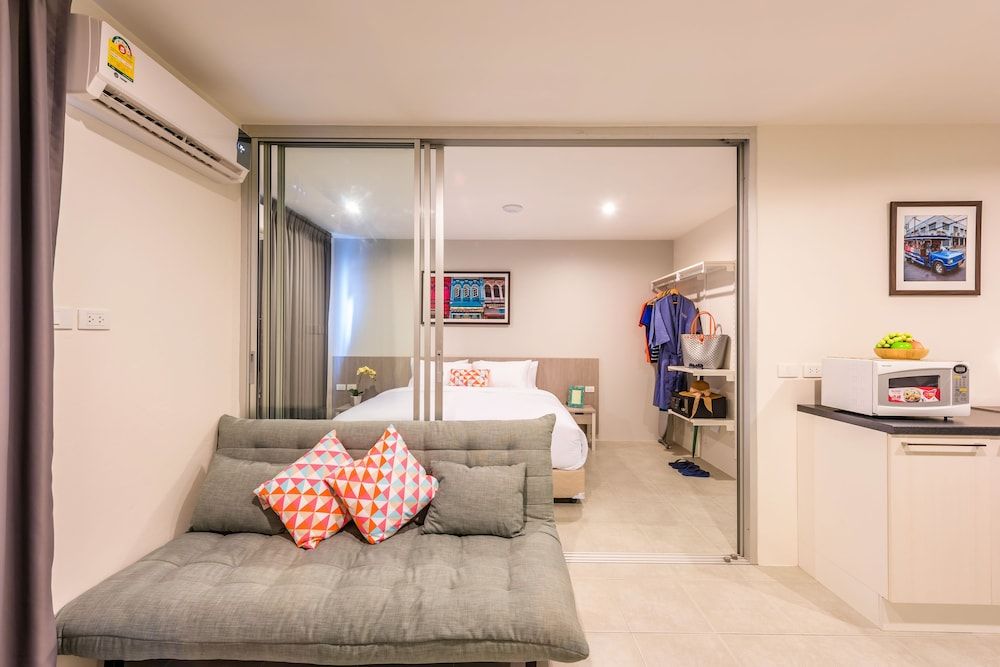 Recenta Suite Phuket Suanluang Deluxe Suite King Bed, Non Smoking 7