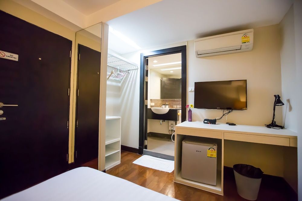 Snooze Hotel Thonglor Bangkok Standard Double Room 2