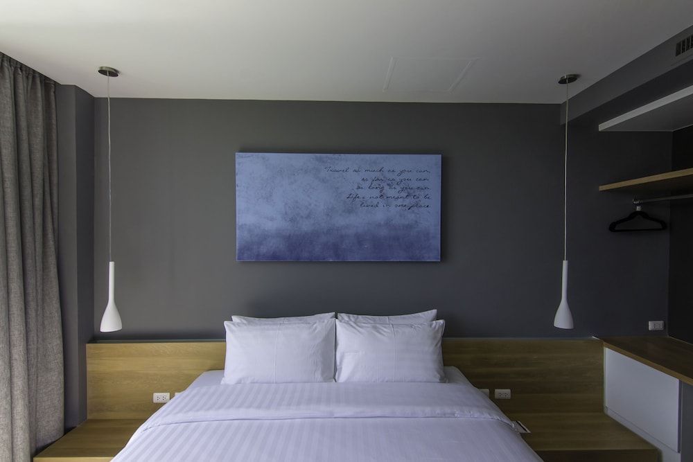 Kalm Bangsaen Hotel Pool Access 2