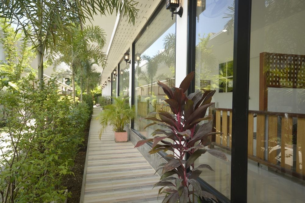 undefined iRest Ao Nang Seafront 9