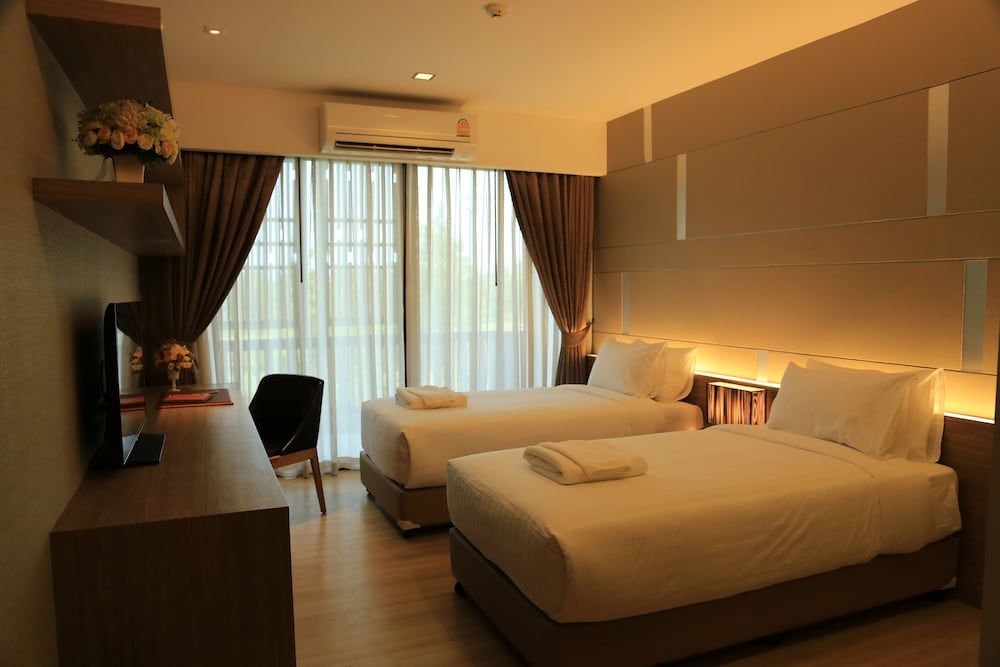 Hyde Park Chiangmai Deluxe Double or Twin Room, Park View 3