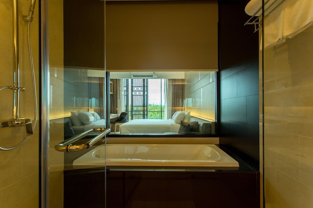 Hyde Park Chiangmai Deluxe Double or Twin Room, Park View 8