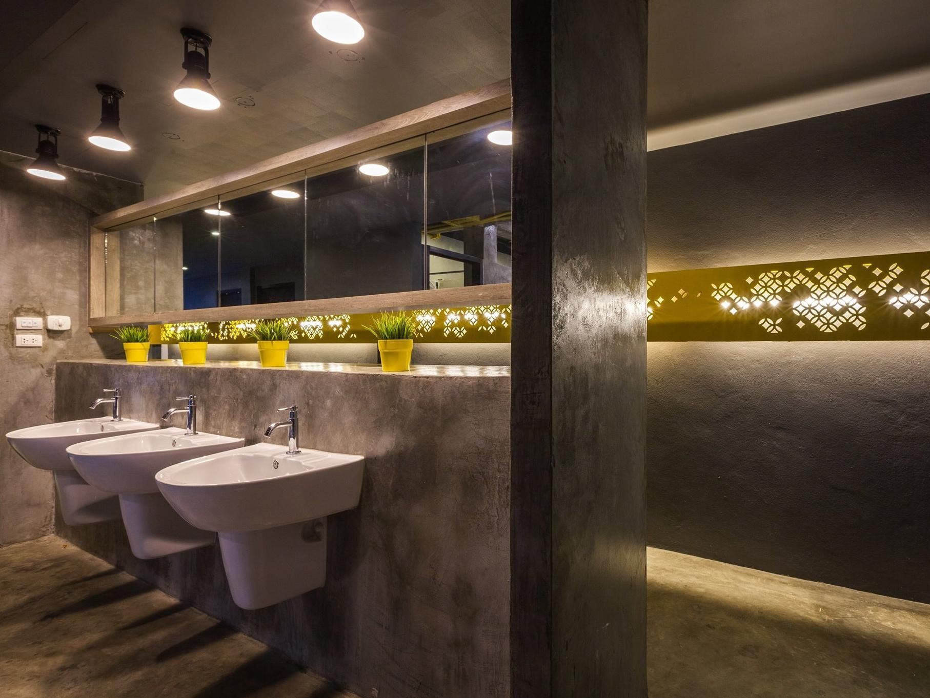 Twin Room with Shared Bathroom