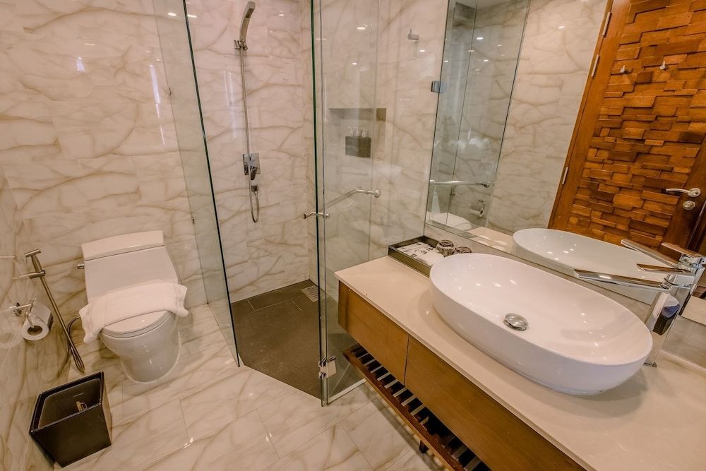 The Privilege Hotel Ezra Beach Club Deluxe Room 9