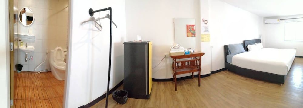 Hoppers Place Donmuang Room Standard Triple Room, Multiple Beds