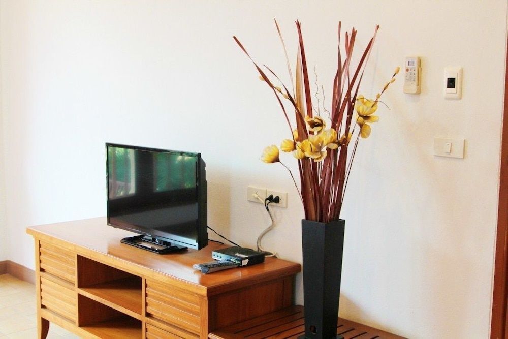 Thongsathit Hill Resort Khao Yai Room, Lake View 4