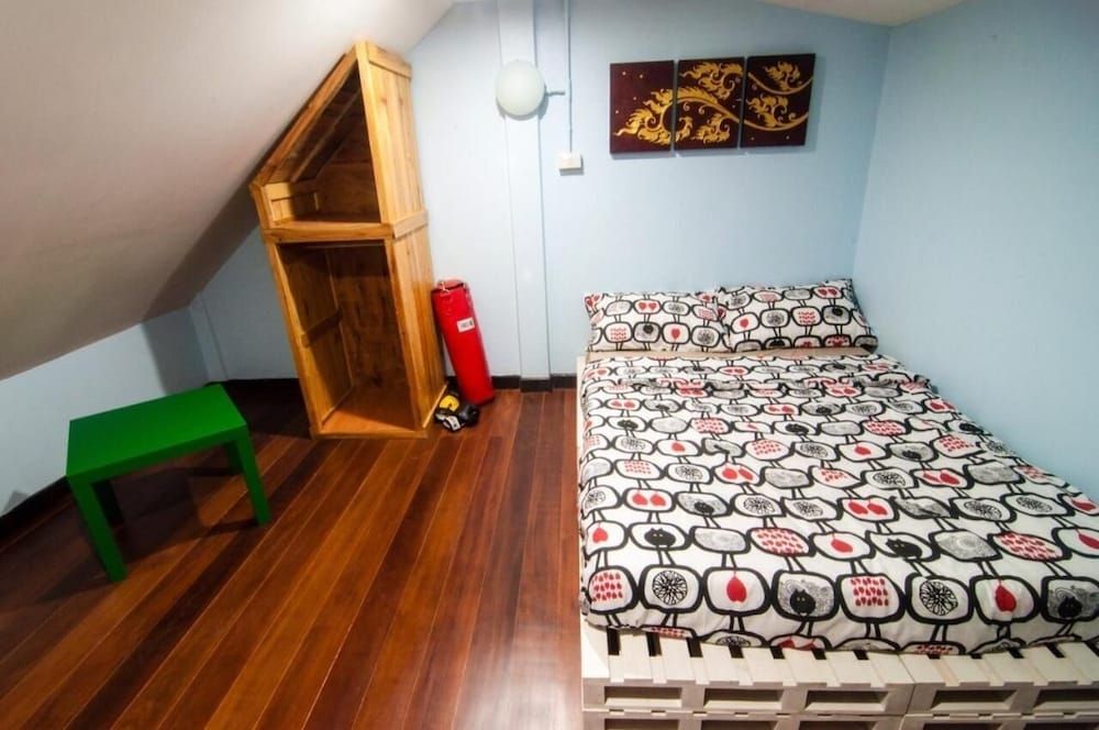 undefined Eat - Ting Cafe and Hostel 9