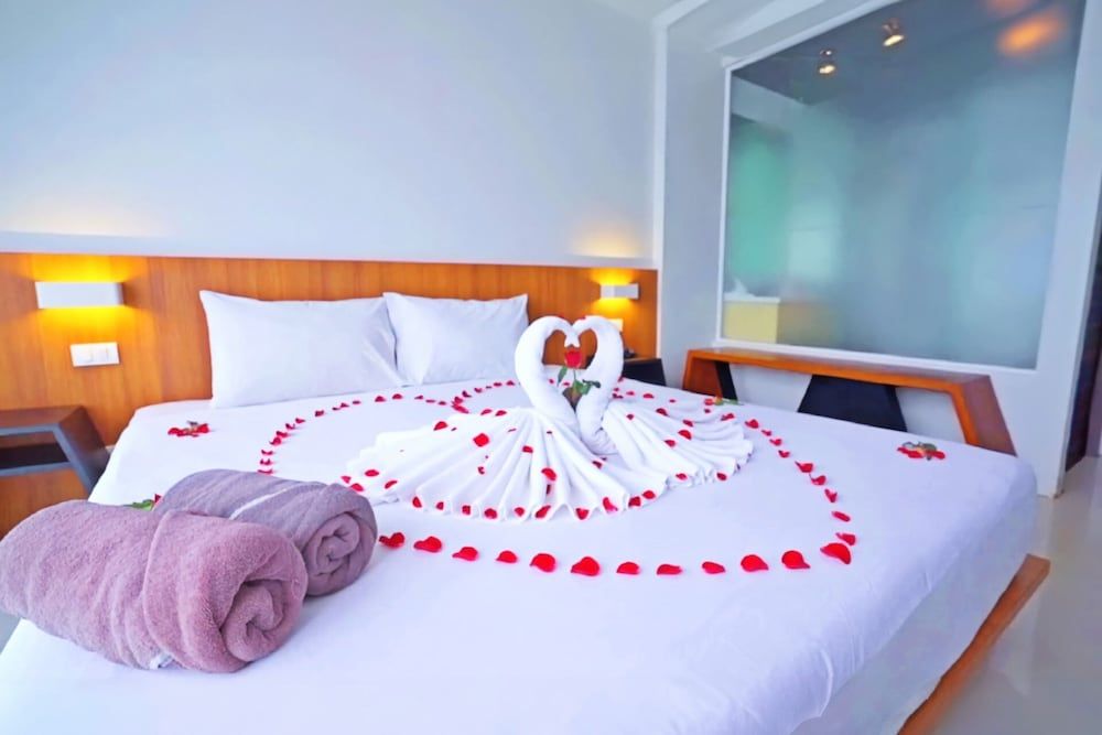 Phoenix Grand Hotel Superior Double Room 3