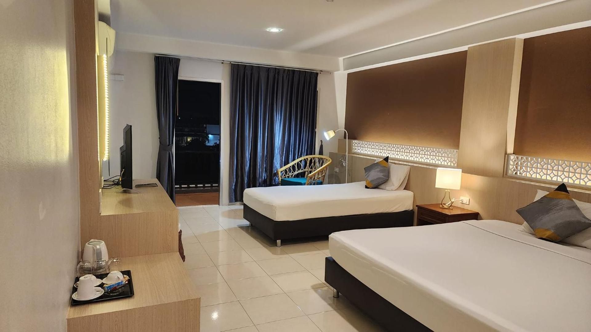 Triple Room - 1 Double Bed and 1 Single Bed