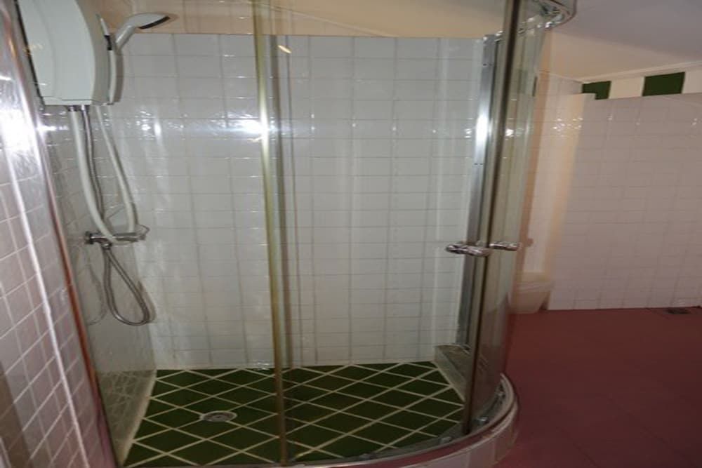 Bunthomstan Guesthouse Deluxe Double Room, 1 Double Bed 8