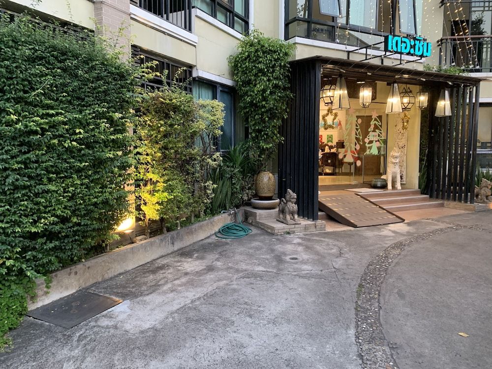 undefined The XYM Hotel 4