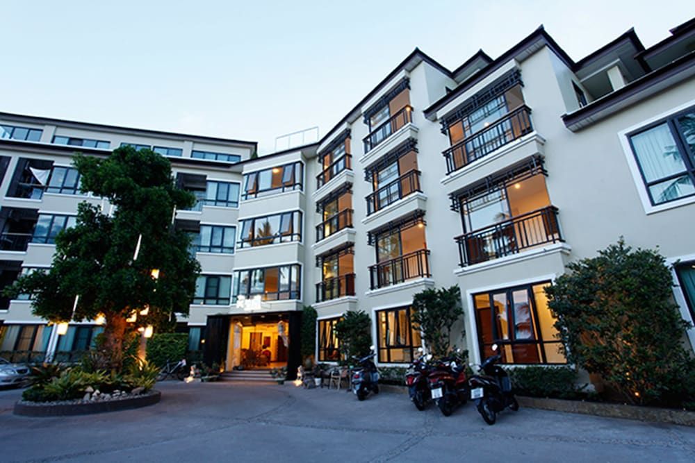 undefined The XYM Hotel 3