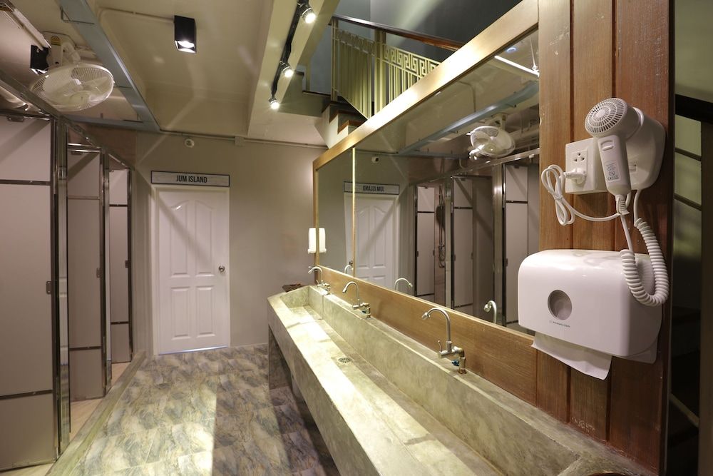 Pop-In Hostel Aonang Mixed 8 Beds Dorm 5