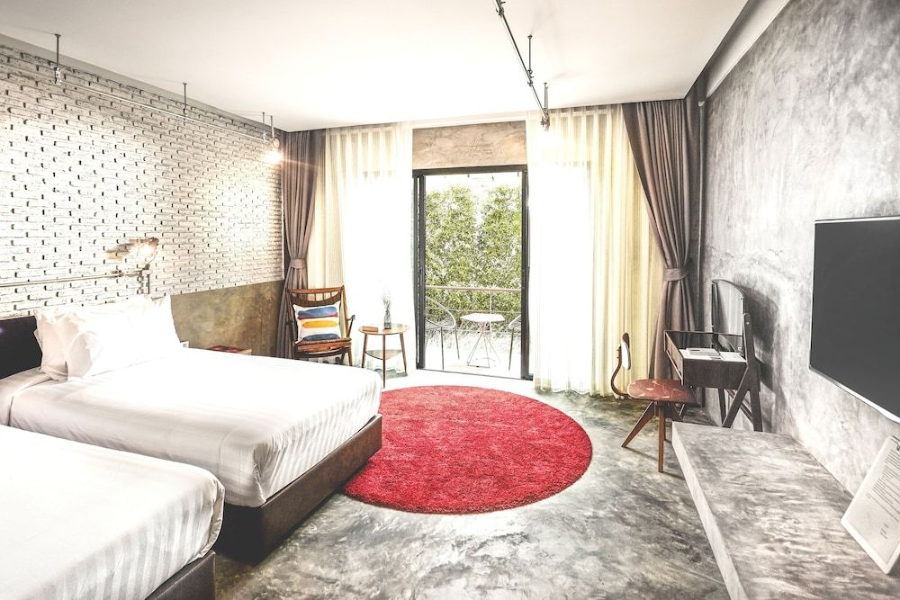 The Restro Superior Room 4