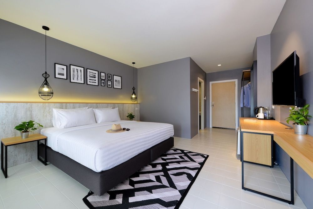 Superior Double Room, City View