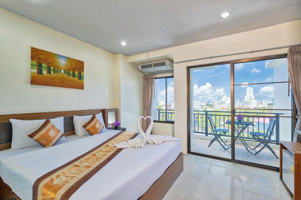 Superior Double Room, 1 King Bed, Balcony, City View