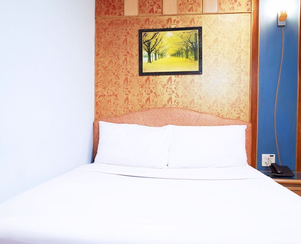 The Bavana Surawong Bangkok Superior Double Room 6