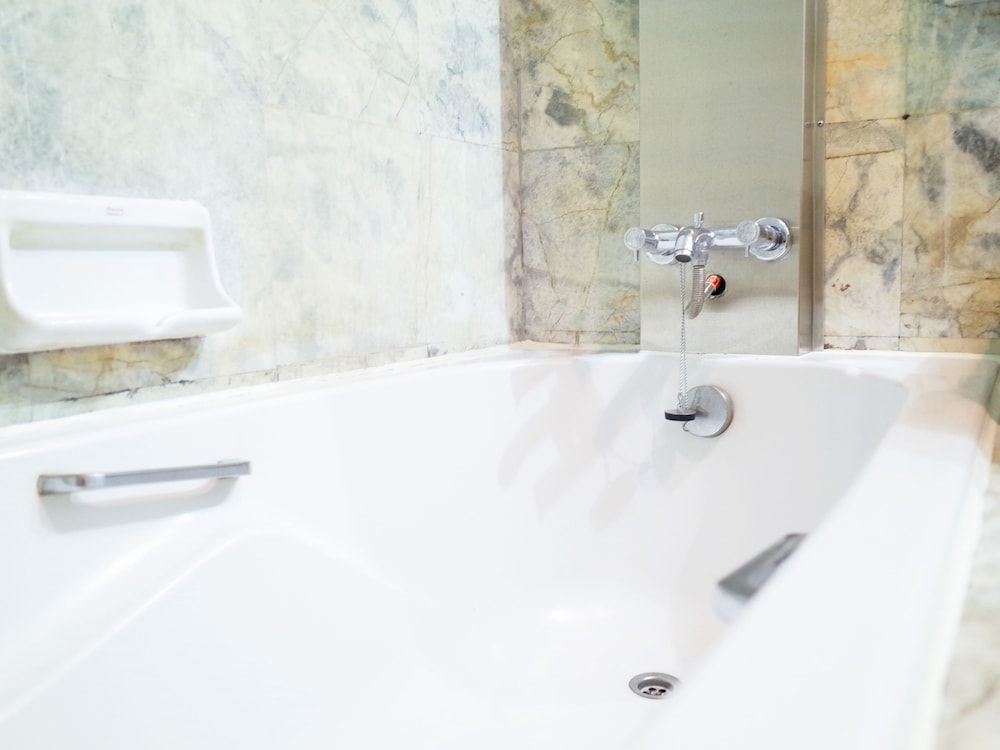 The Bavana Surawong Bangkok Deluxe Double or Twin Room 8