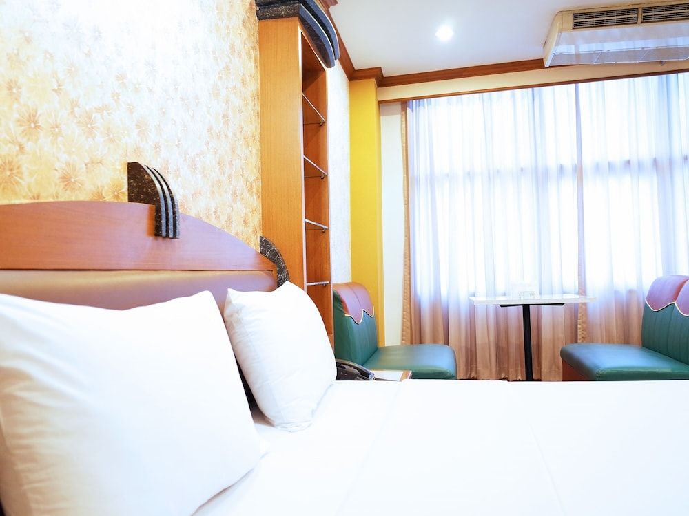 The Bavana Surawong Bangkok Deluxe Double or Twin Room 5