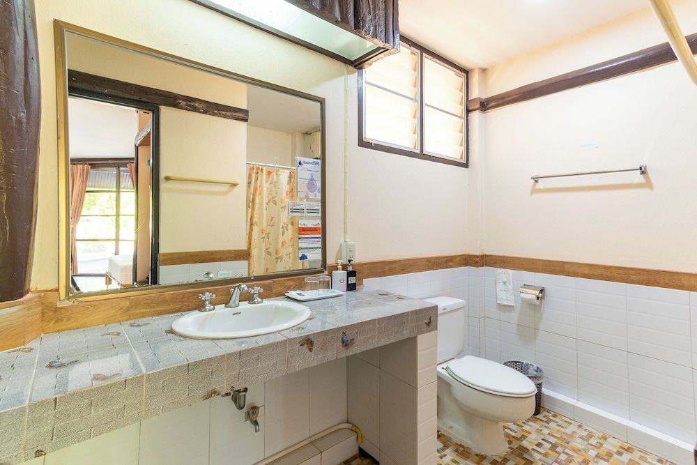 Pung-waan Resort Kanchanaburi Standard Double Room 6